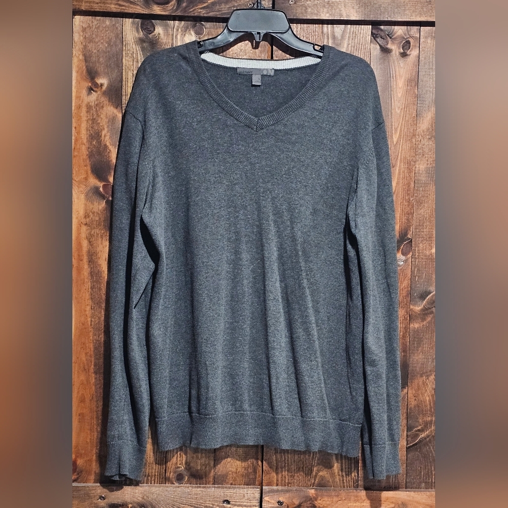 Old Navy Charcoal V-Neck Sweater for Men